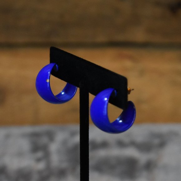 🔥 3/$15 Vintage 80's Small Blue Hoop Earrings - Picture 2 of 9